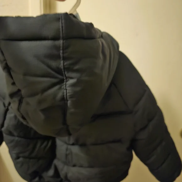 Nike Kids Black Puffer Jacket 18 Months LIKE NEW!! - Picture 10 of 13